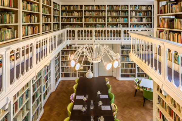 Hugo de Vries gebouw bibliotheek - Van Dijk Nijkamp stichting
